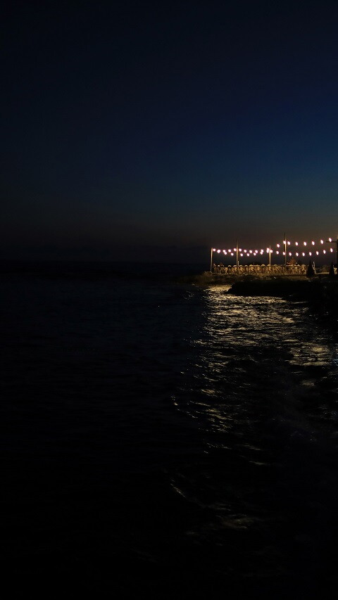 Tyre sea by night 