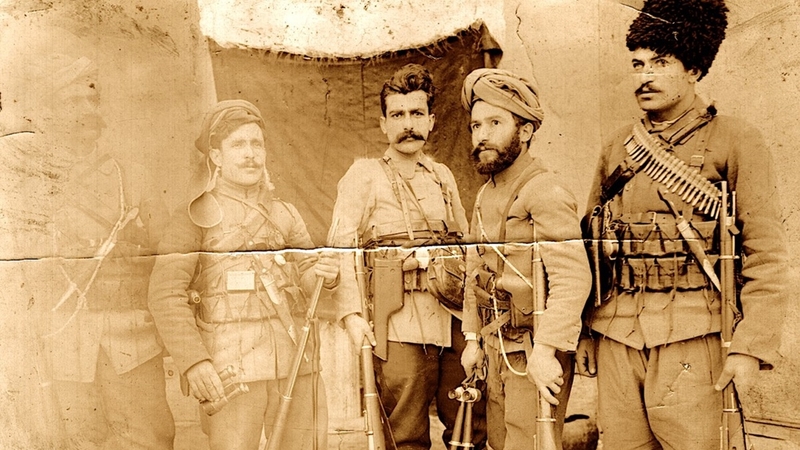 A 1915 photo of Armenian revolutionaries.